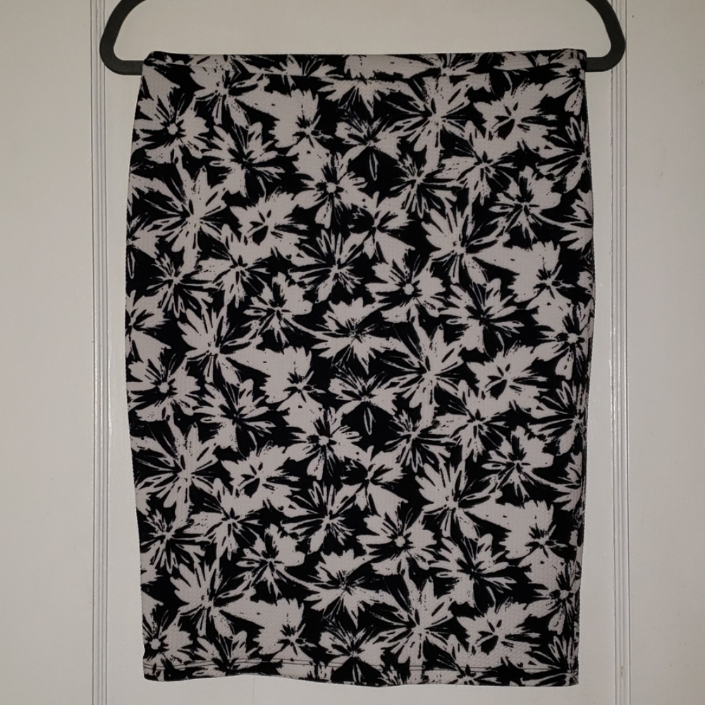 Pencil skirt